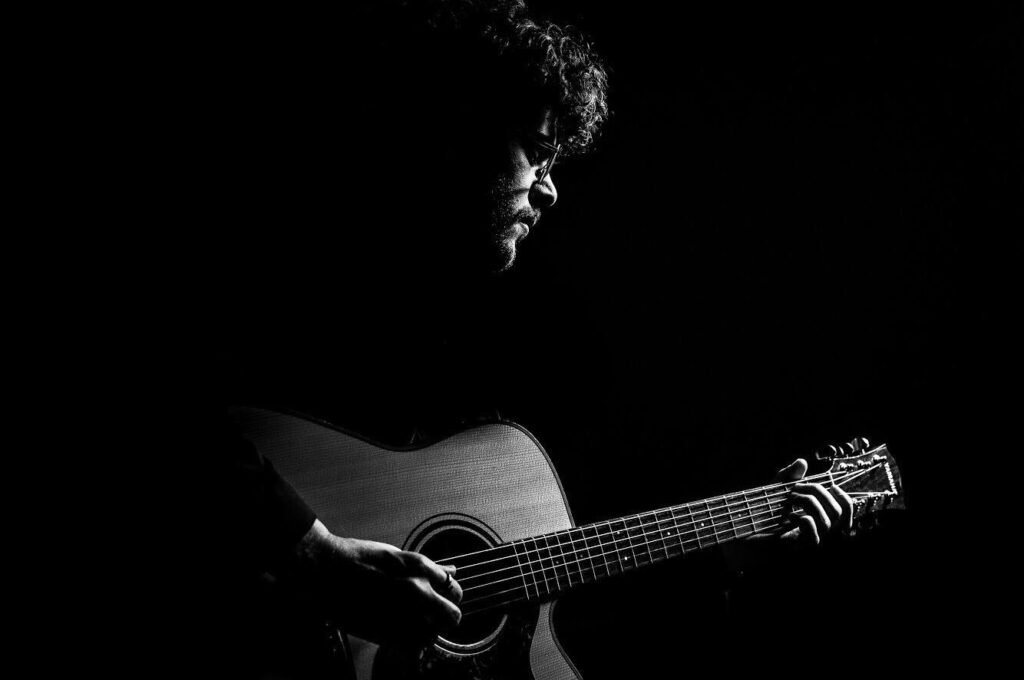 Matteo Gravante Releases The Intoxicating Hold You Close