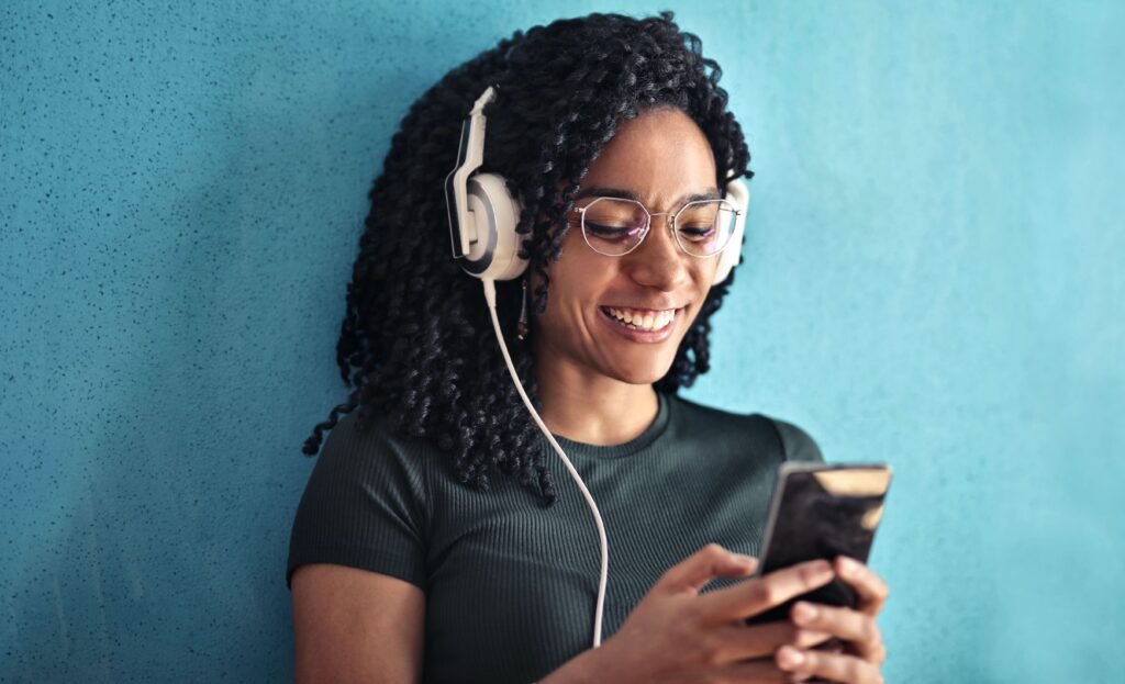 How to Use Music to Enhance Your Productivity and Creativity