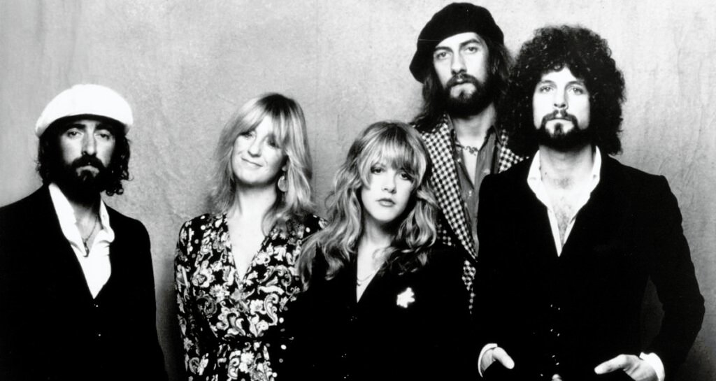 Unravelling the Lyrics: A Deep Dive into Fleetwood Mac’s Landslide and its Symbolism Unraveling the Lyrics: A Deep Dive into Fleetwood Mac's Landslide and its Symbolism