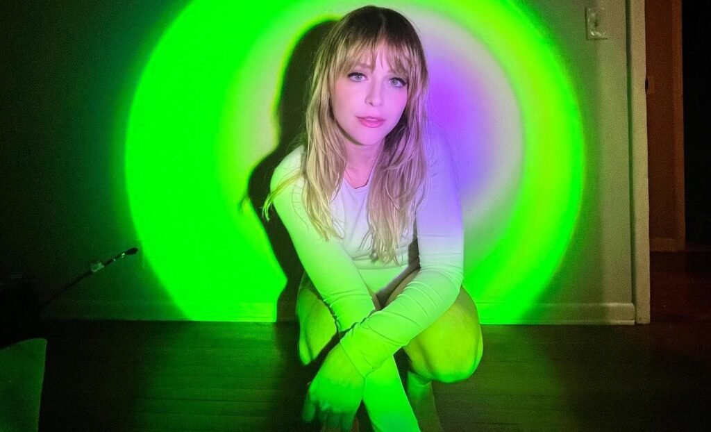 Nia Hendricks presents Worst Case Scenario: An Indie Pop Ode to Daring Love