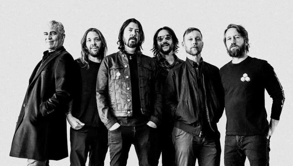 Everlong Lyrics: Unravelling the Deep Meaning Behind Foo Fighters' Iconic Song