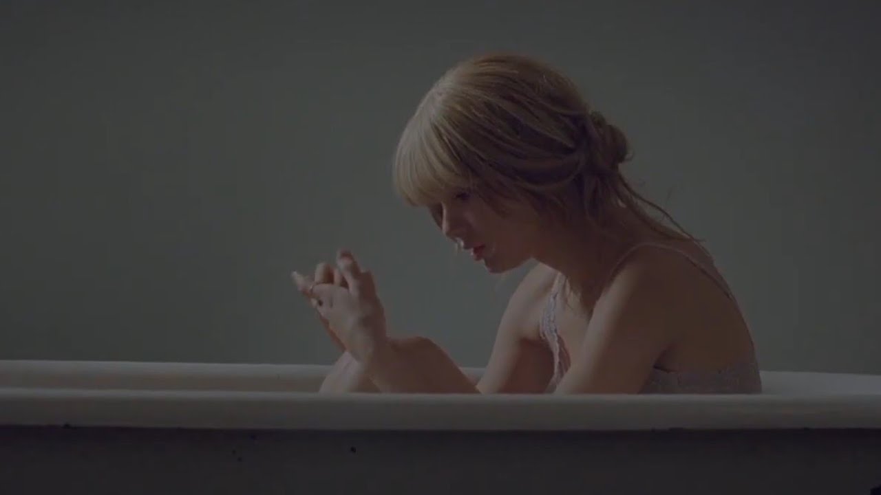 Taylor Swift’s Back to December: A Lyrical Apology to a Past Love