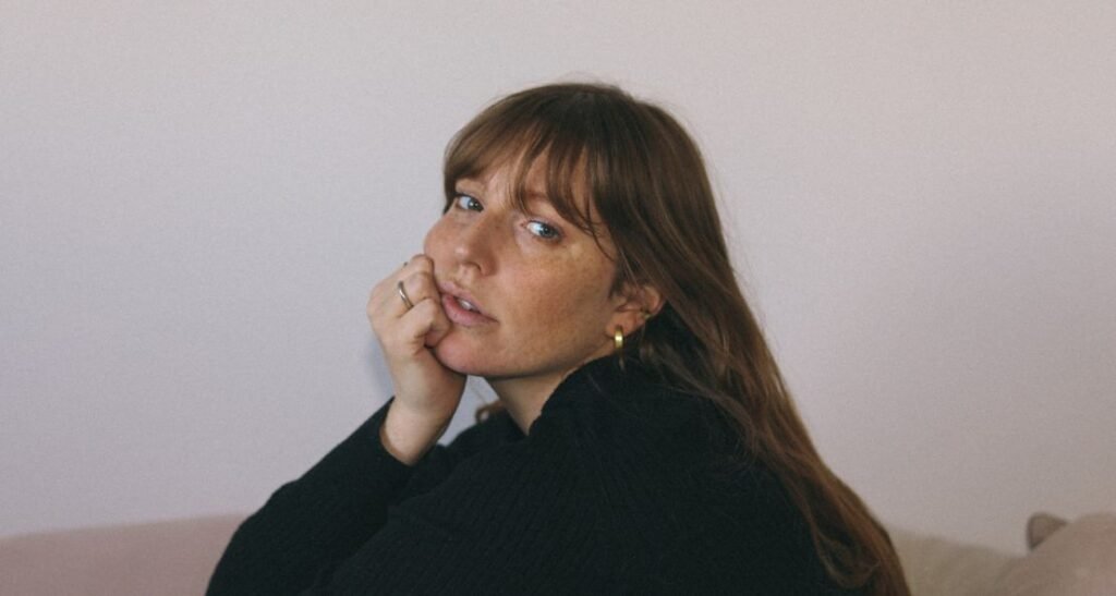 Jillian Lake's Worse Cuts Through The Chaos of The Music Industry