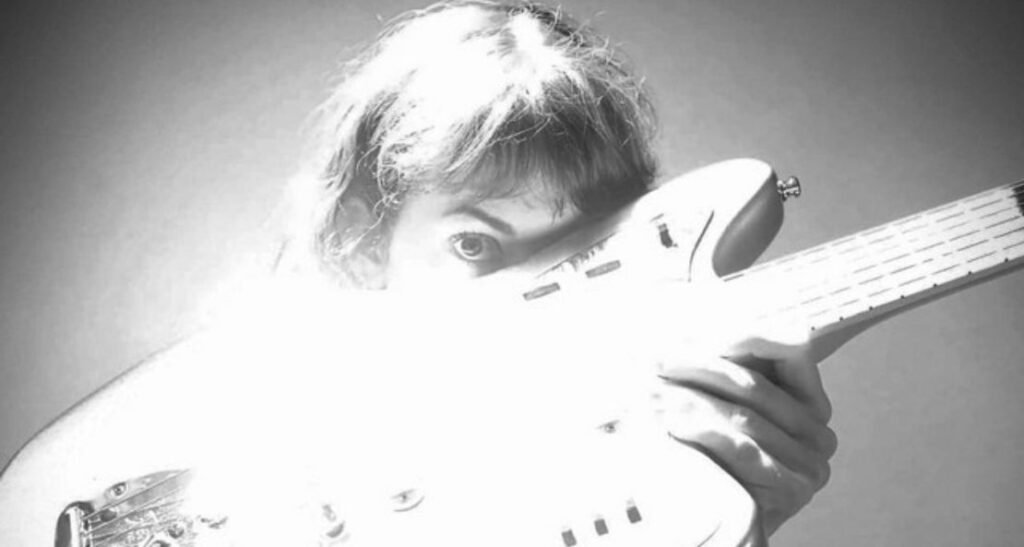 Meimuna Fureurs Secrètes: Mountains of Emotion in Whispers