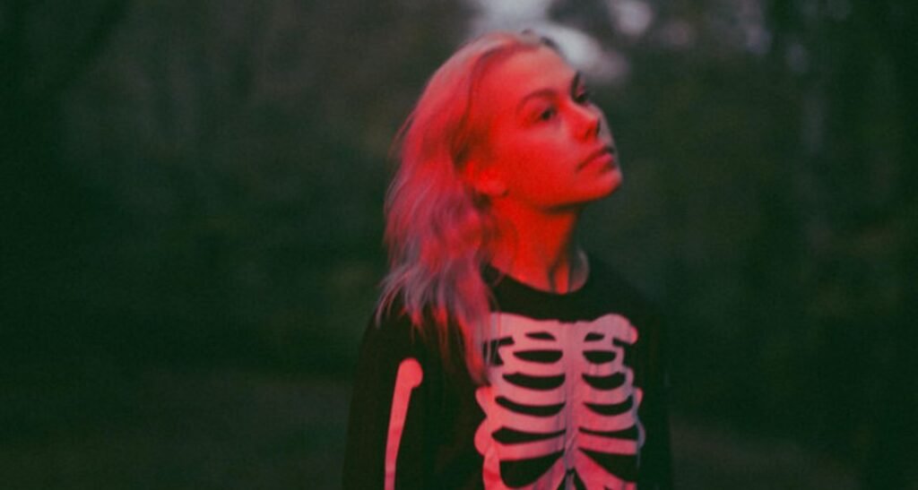 Phoebe Bridgers' "Scott Street" Lyrics Meaning: A Journey Through Bittersweet Nostalgia and the Art of Feeling Lost