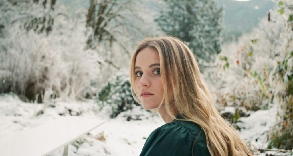 Rosie Darling's This Is Me Letting You Go Turns Heartbreak into Pop Poetry