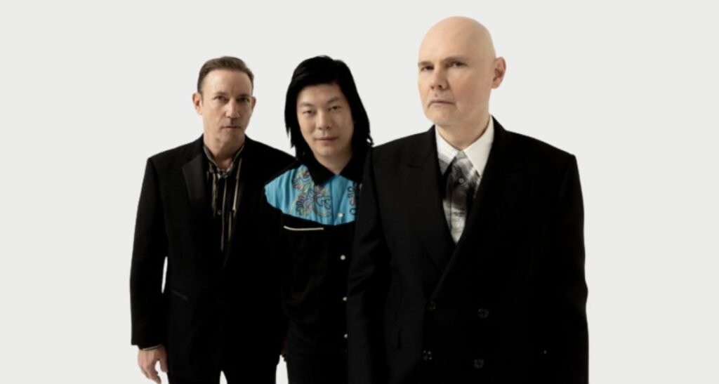 The Story Behind Mayonaise by The Smashing Pumpkins: When a Broken Guitar Created Magic