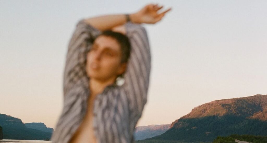 Wryn's Slow Down: The Dream Pop Anthem That Makes Time Stand Still